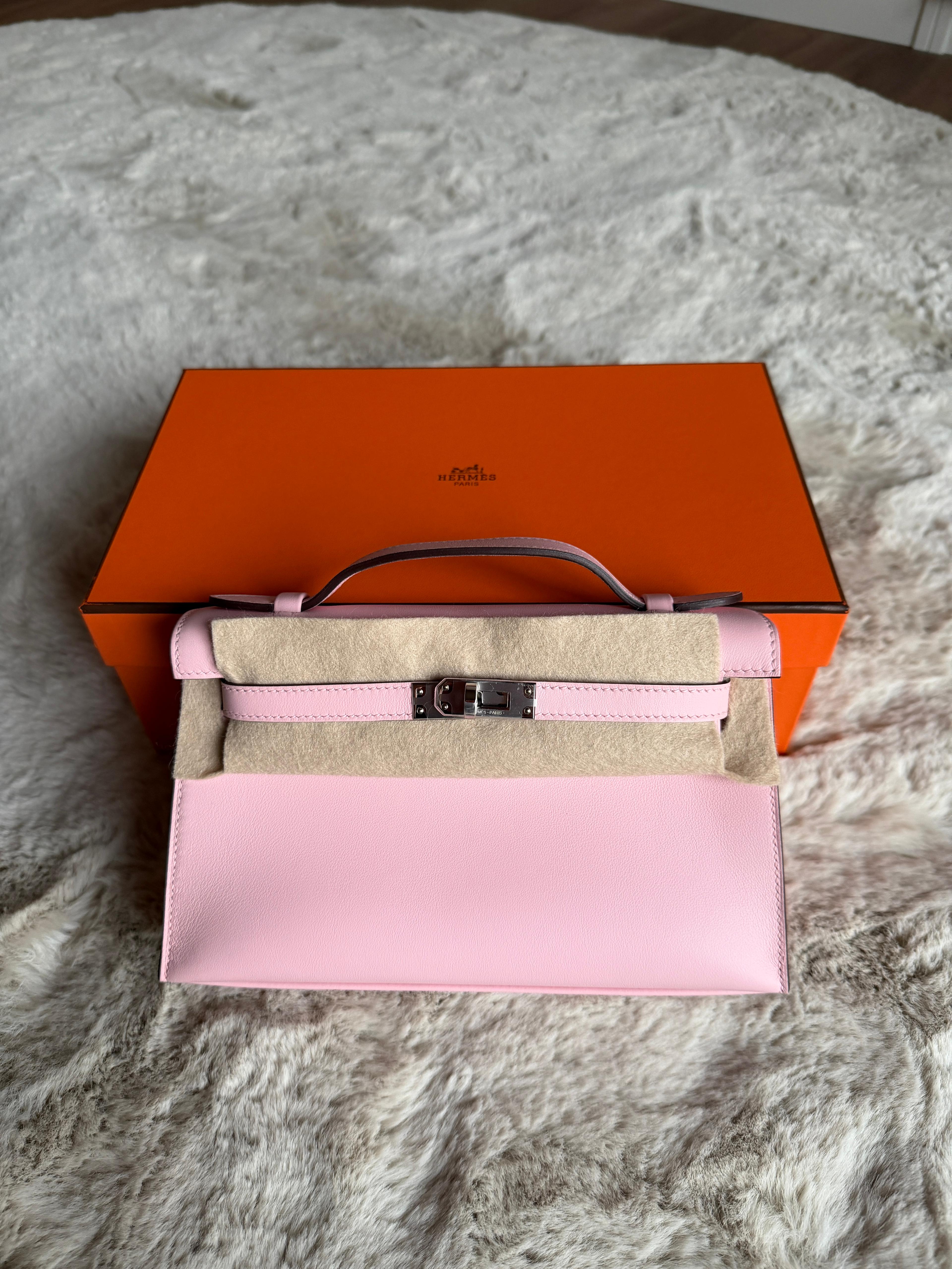 Hermès Kelly Pochette colore Rosa Sakura in pelle Swift PHW
